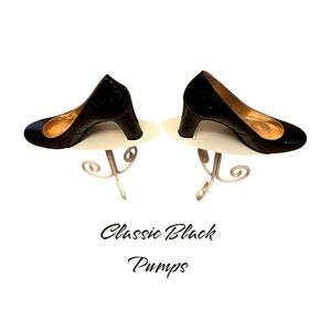 Nine West Croc Embossed Evasor Pumps!